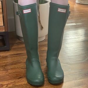 Hunter Original Tall Matte Green Boot